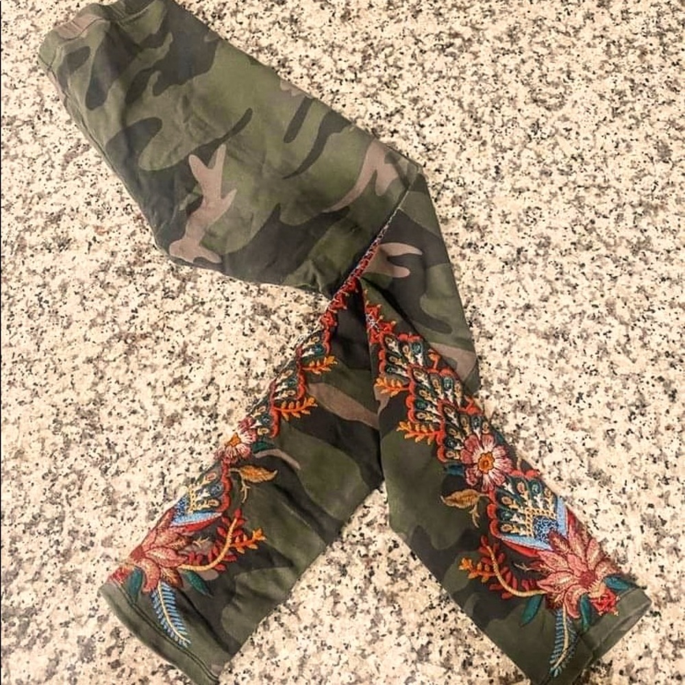 Johnny Was Camouflage Leggings